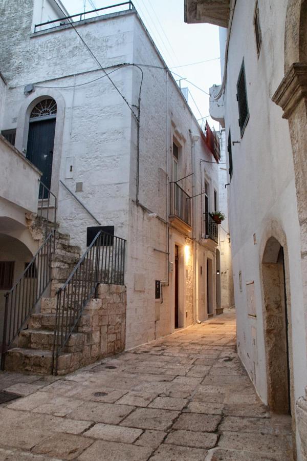 Casetta Nel Centro Storico Di ชิสแตร์นีโน ภายนอก รูปภาพ
